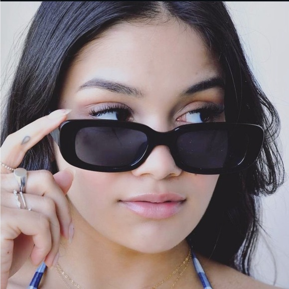 🚨Set of 2 Rectangular Women Sunglasses in Blue and Black - Picture 4 of 5